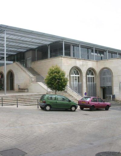 Fasadinės žaliuzės Market Hall, 145E, Chatellerault, France