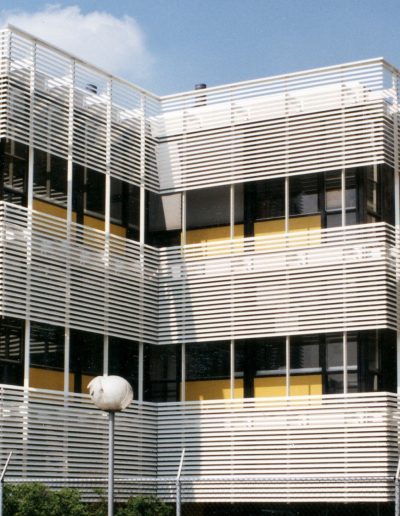 Fiksuotos fasadinės žaliuzės, Agribusiness School, Delft, NL