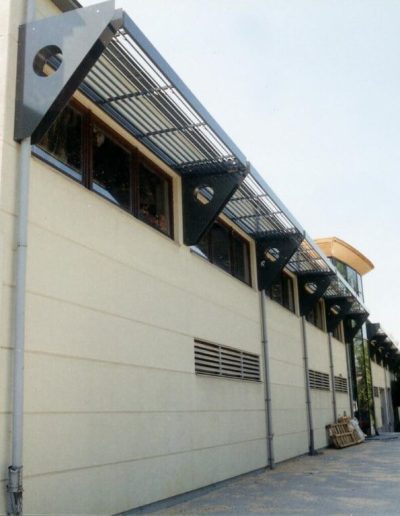 Saulės laužimo sistema Awning, C100, Production Hall, Aachen, DE