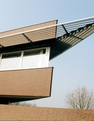 Saulės laužimo sistema ypatingiems statiniams, Forecastle shaped, House Rental, Tilburg, NL