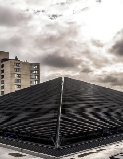 Stoglangio žaliuzės Pyramid, 145E Louver, Amsterdam, NL