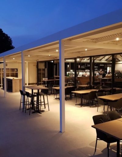 Žaliuziniai stogai Infinity 117E, Golfo klubas Helmond, Nyderlandai