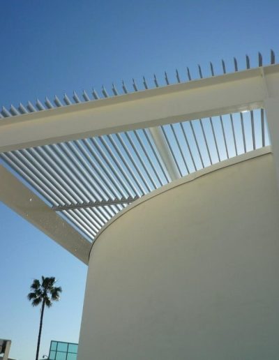Žaliuziniai stogai PergolaRooflight, 75E, Wilshire, Los Angels, USA